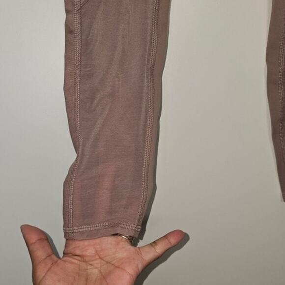 Alo Yoga high waisted Epic leggings size XSmall - Picture 4 of 10